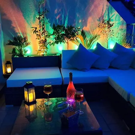 Grand Avec Terrasse Pres De La Apartamento *